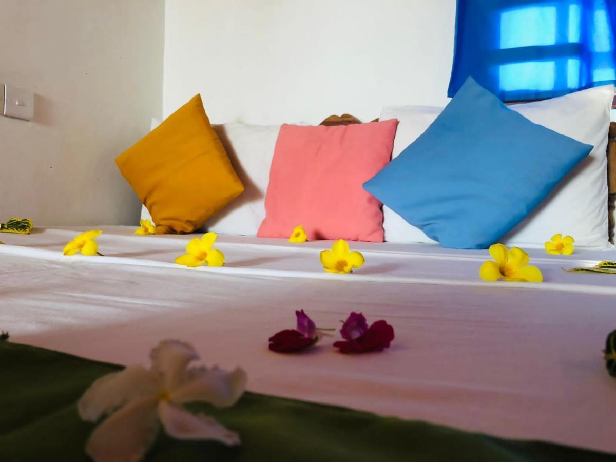 Rock Paradise Beach Hotel & Restaurent Tangalle Kültér fotó