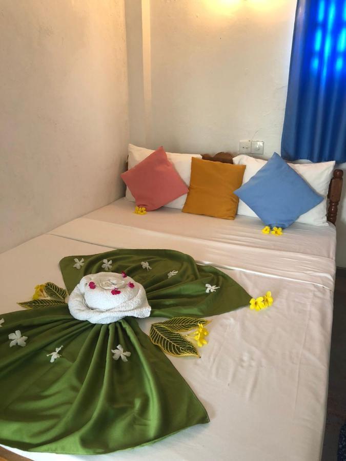 Rock Paradise Beach Hotel & Restaurent Tangalle Kültér fotó
