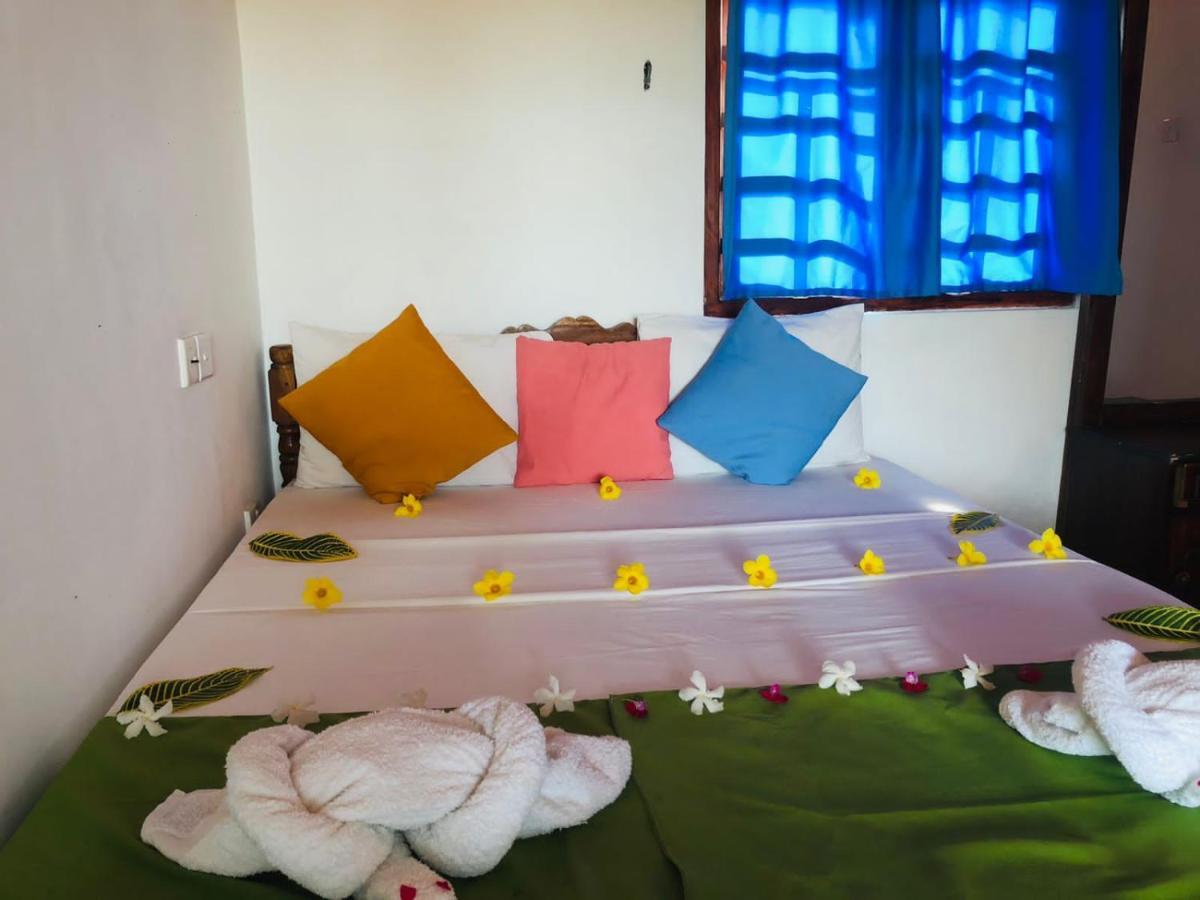 Rock Paradise Beach Hotel & Restaurent Tangalle Kültér fotó